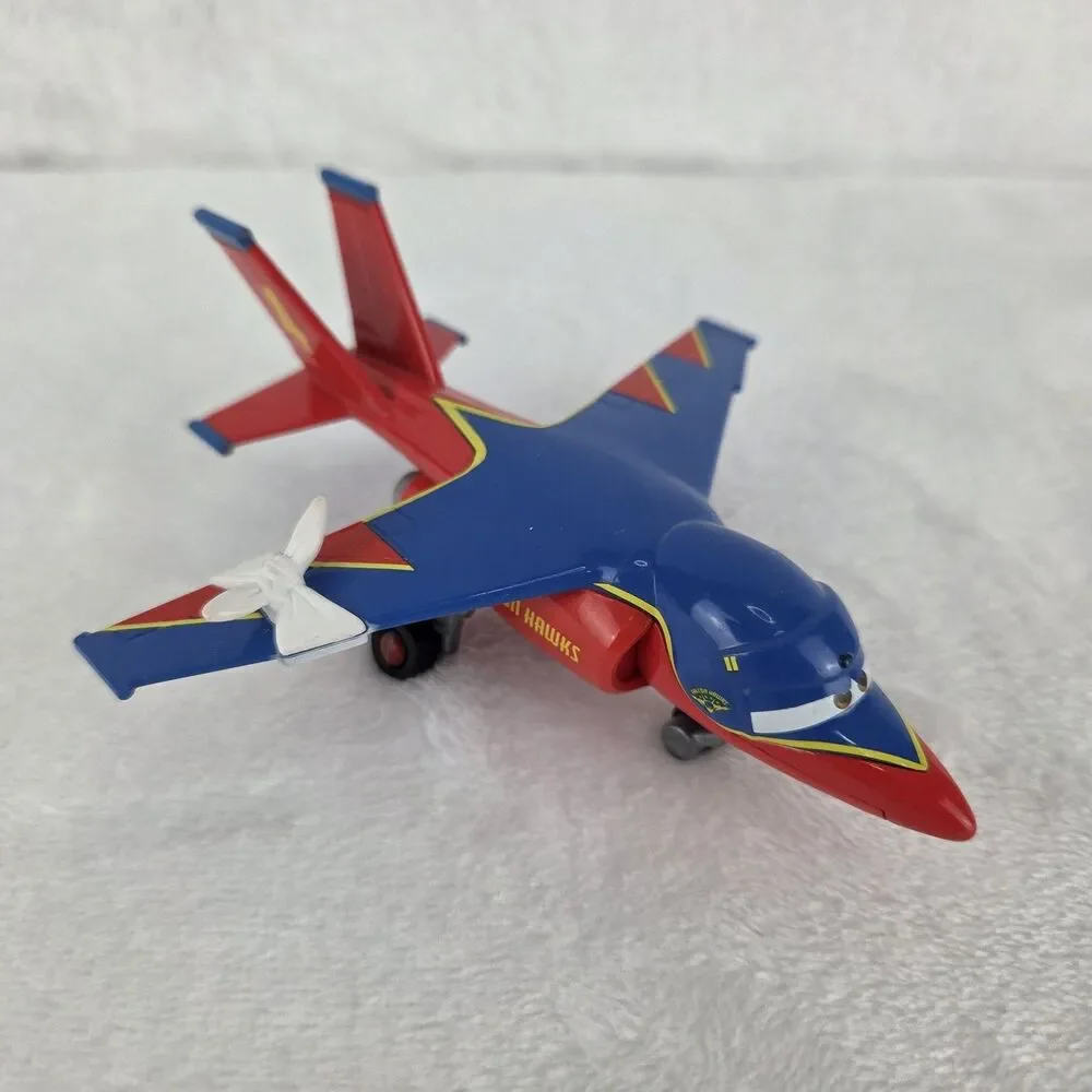 Disney Pixar Cars Take Flight Falcon Hawk Black With Bandage 2011 Loose Diecast